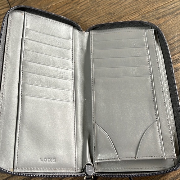 Lodis Snakeskin wallet. - Picture 2 of 3